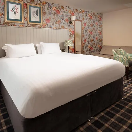 The Stables - The Collection Group 4*